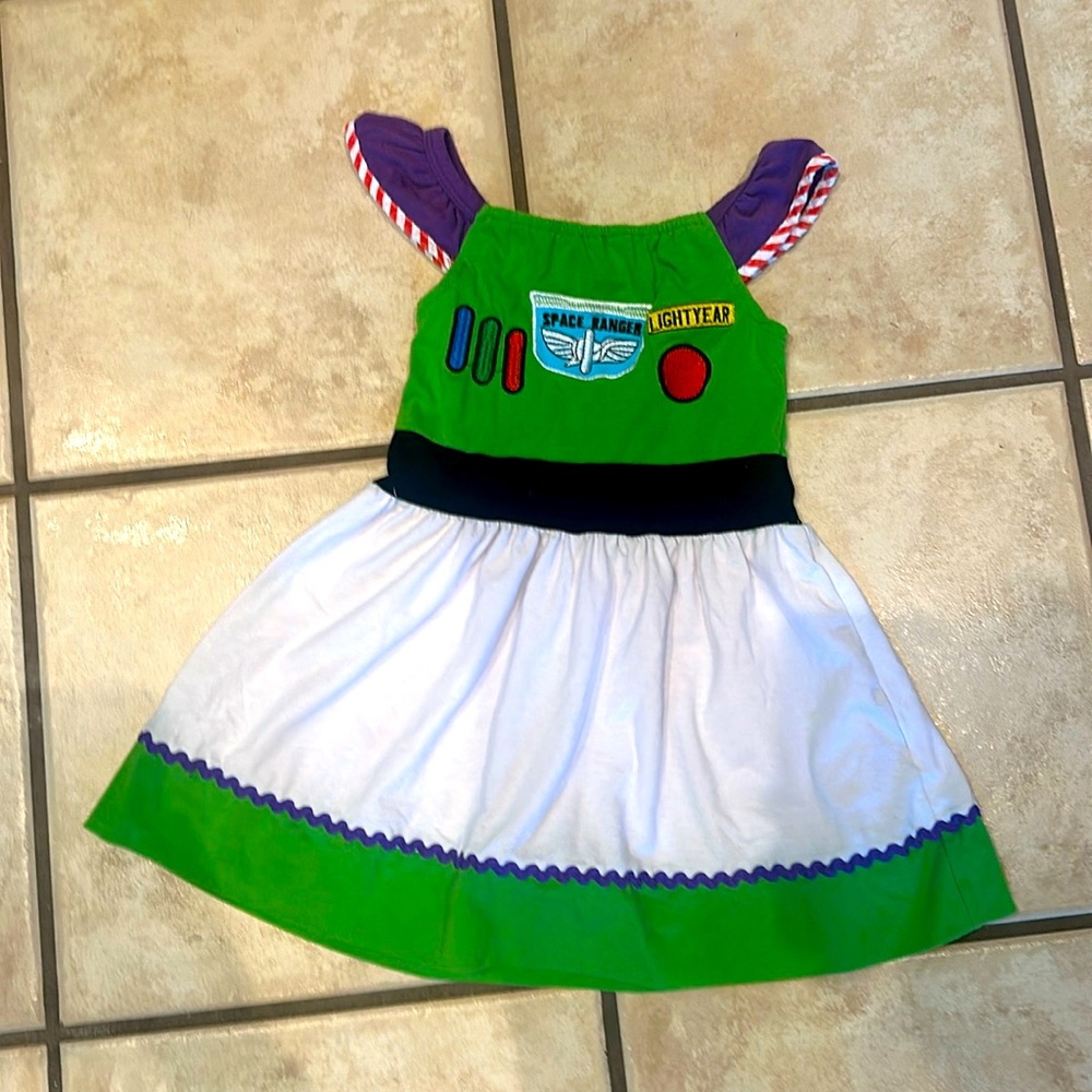 Buzz lightyear